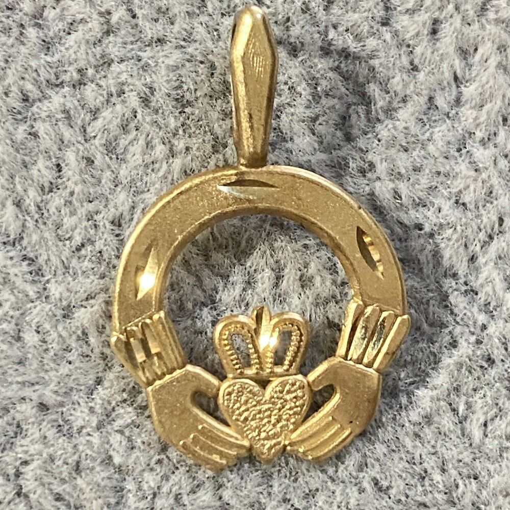 Vintage 1989 14K Yellow Gold Irish Claddagh Charm Pendant MA Michael Anthony